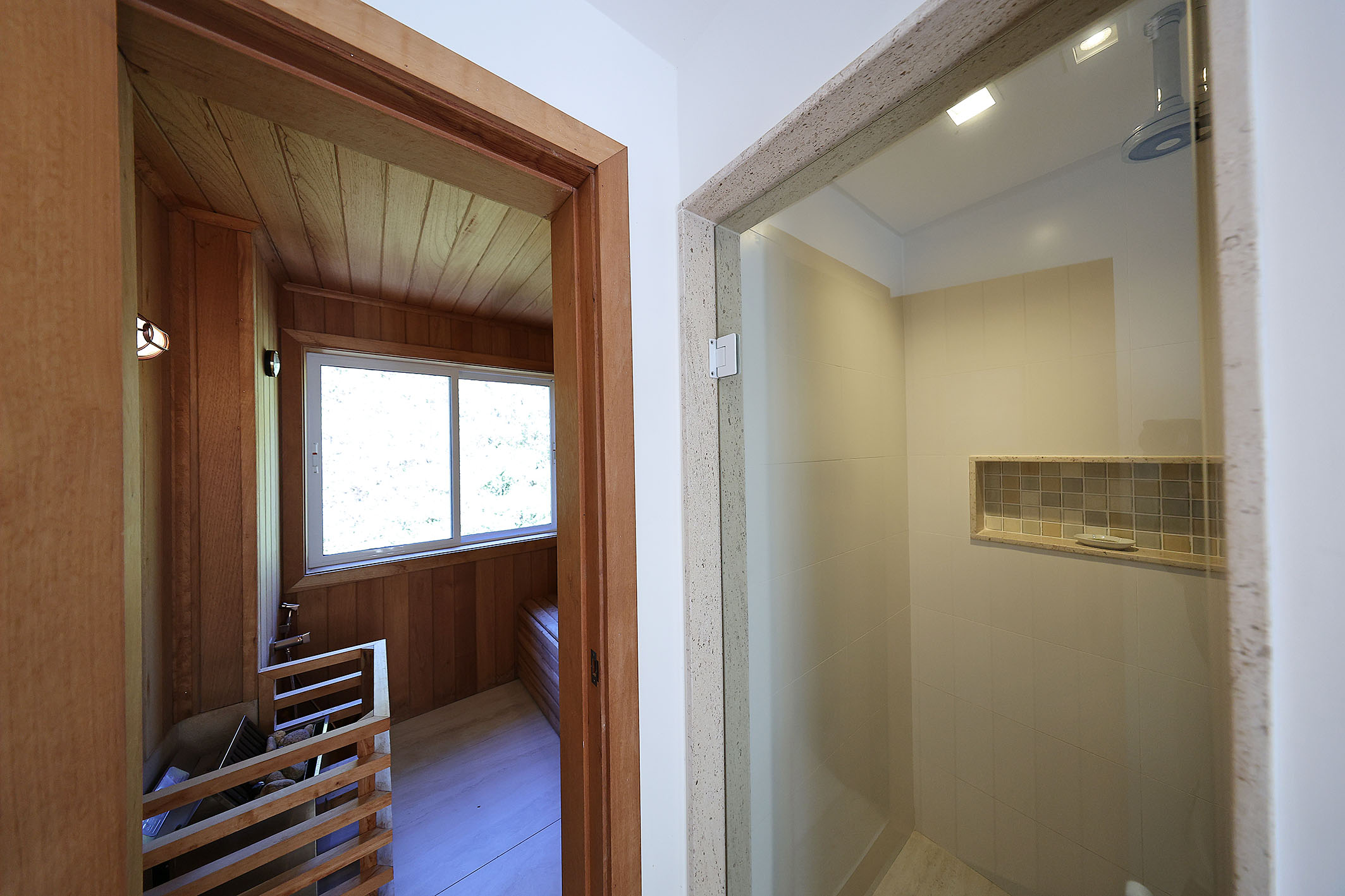  Newly built residence with panoramic elevator in gated condominium in Petrópolis - 物件實景
