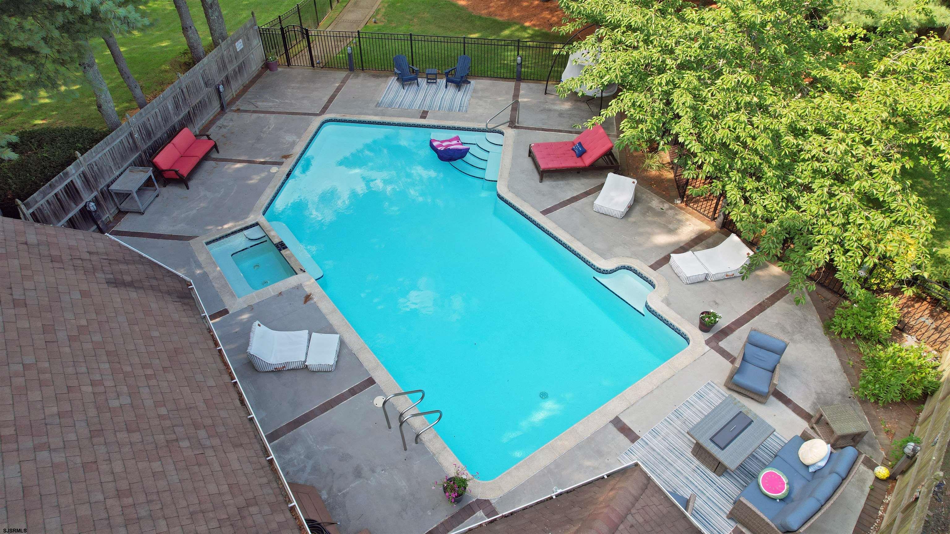 Linwood, New Jersey, 08221, United States, 6 Bedrooms Bedrooms, ,5 BathroomsBathrooms,Residential,For Sale,1975811