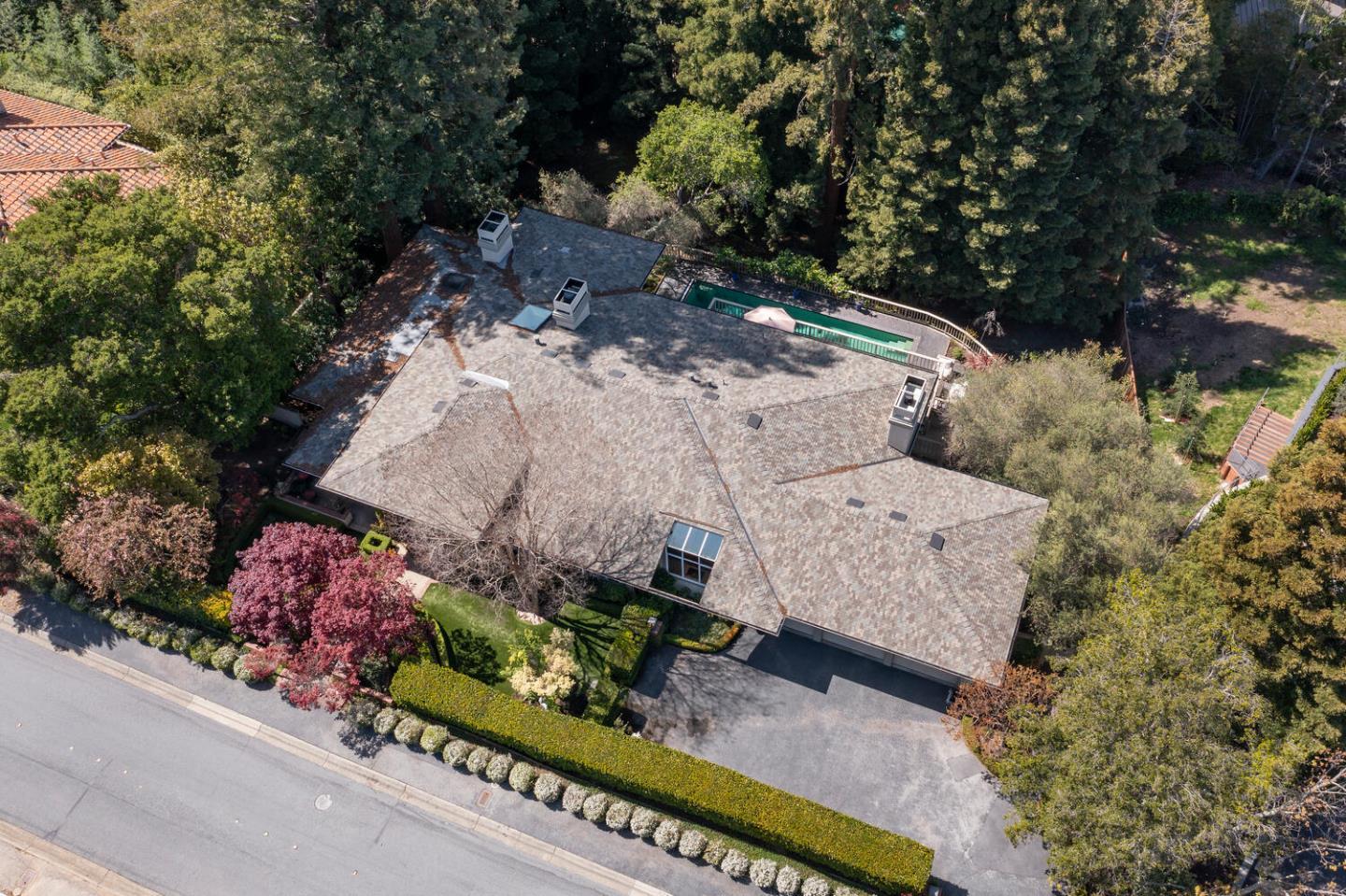 Hillsborough, California, 94010, United States, 4 Bedrooms Bedrooms, ,6 BathroomsBathrooms,Residential,For Sale,1941061