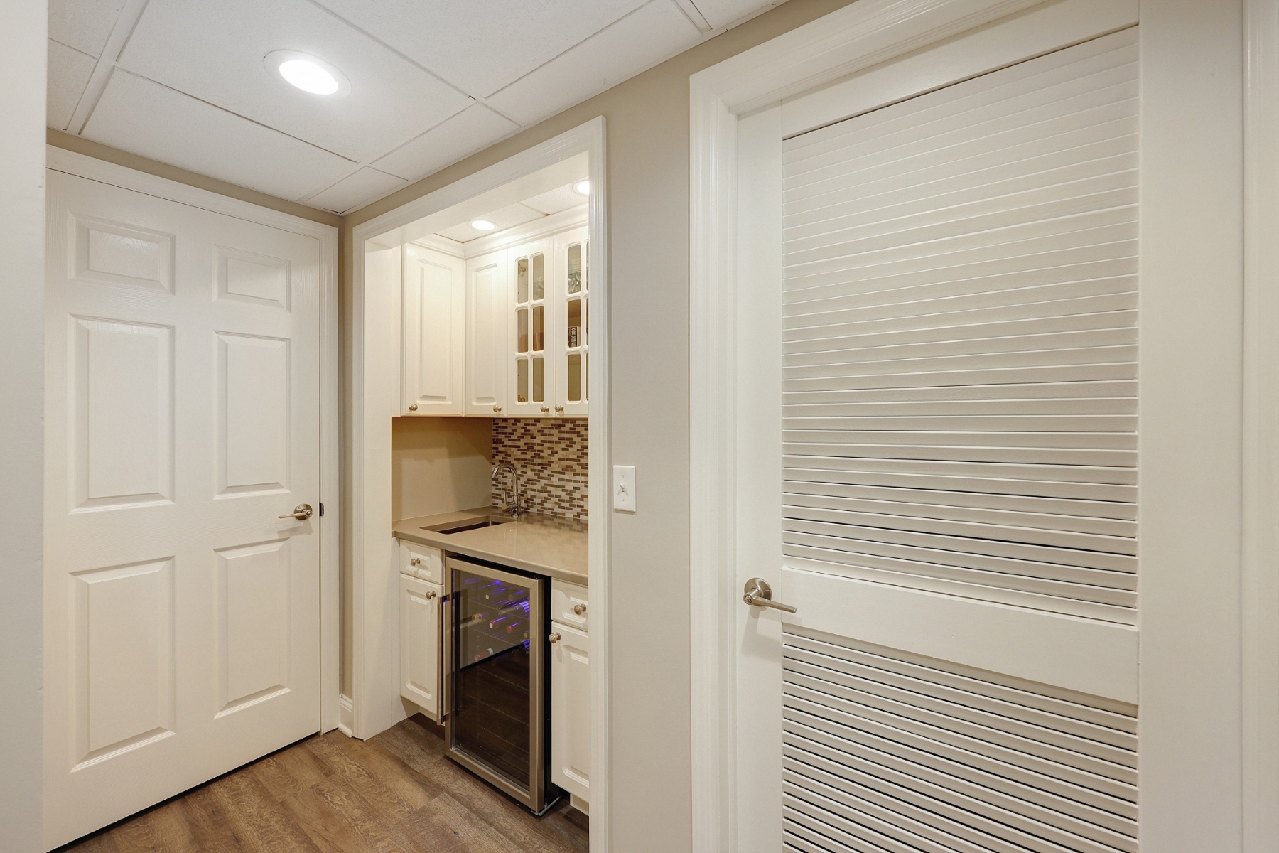  ?Sunrise? Beautifully Updated and Thoughtfully Renovated Condominium - 物件實景