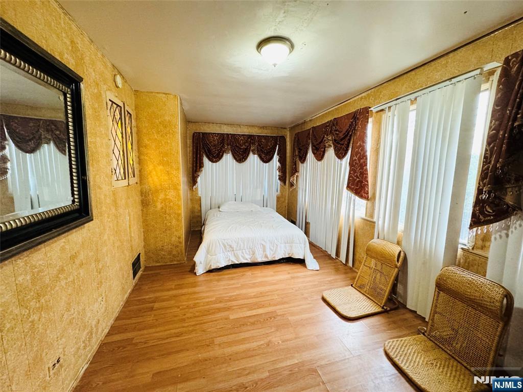 Paterson, New Jersey, 07504, United States, 4 Bedrooms Bedrooms, ,3 BathroomsBathrooms,Residential,For Sale,2001886