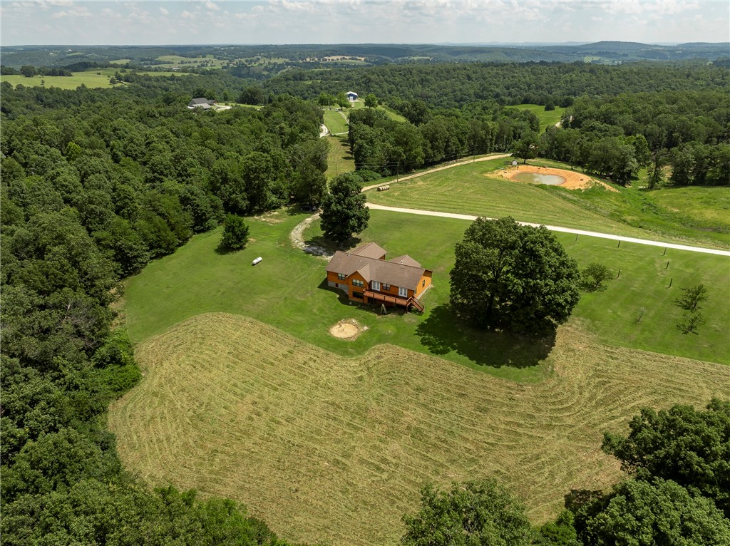 Huntsville, Arkansas, 72740, United States, 3 Bedrooms Bedrooms, ,4 BathroomsBathrooms,Residential,For Sale,1907713