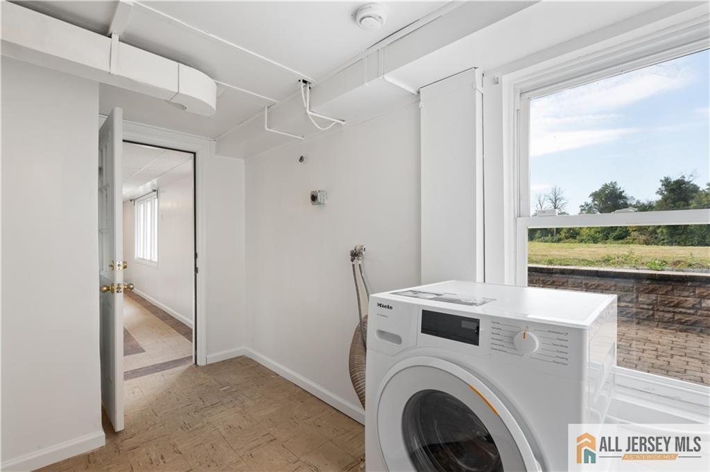 Piscataway, New Jersey, 08854, United States, 3 Bedrooms Bedrooms, ,2 BathroomsBathrooms,Residential,For Sale,1940160