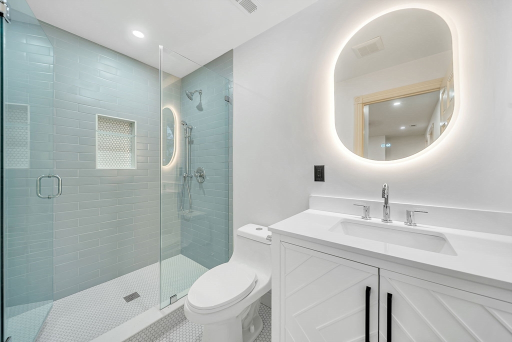 Wellesley, Massachusetts, 02481, United States, 5 Bedrooms Bedrooms, ,5 BathroomsBathrooms,Residential,For Sale,2001745