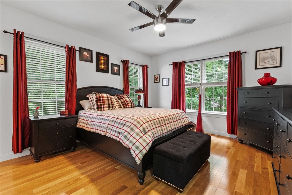 Westford, Massachusetts, 01886, United States, 3 Bedrooms Bedrooms, ,4 BathroomsBathrooms,Residential,For Sale,1923619