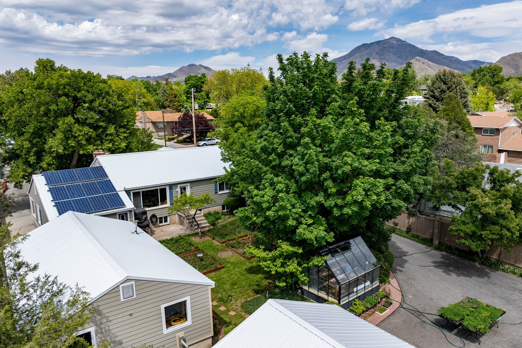  Multifamily Homestead in the Heart of Holladay - 物件實景