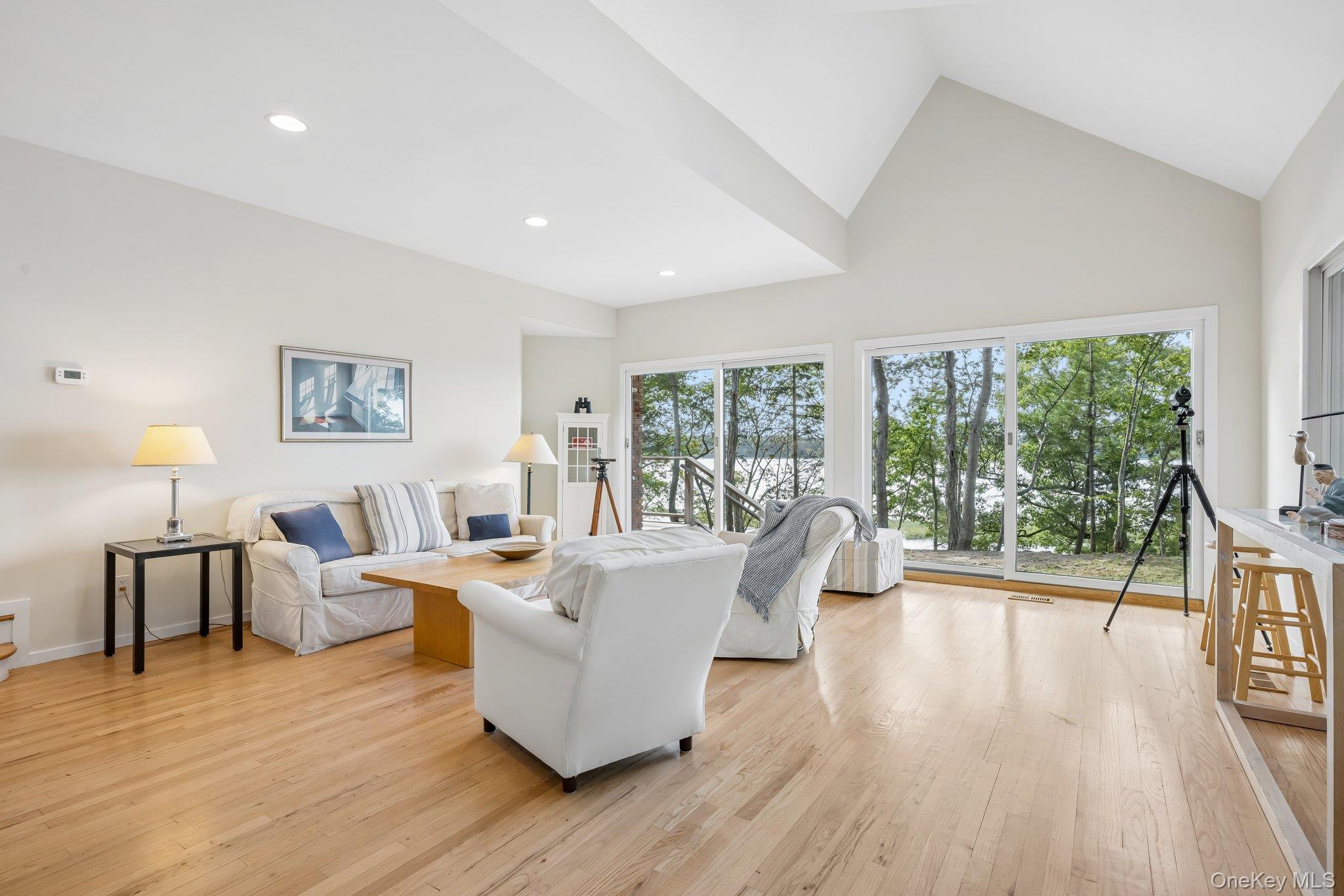  89 Harbor Road, Head Of The Harbor, NY 11780 - 物件實景