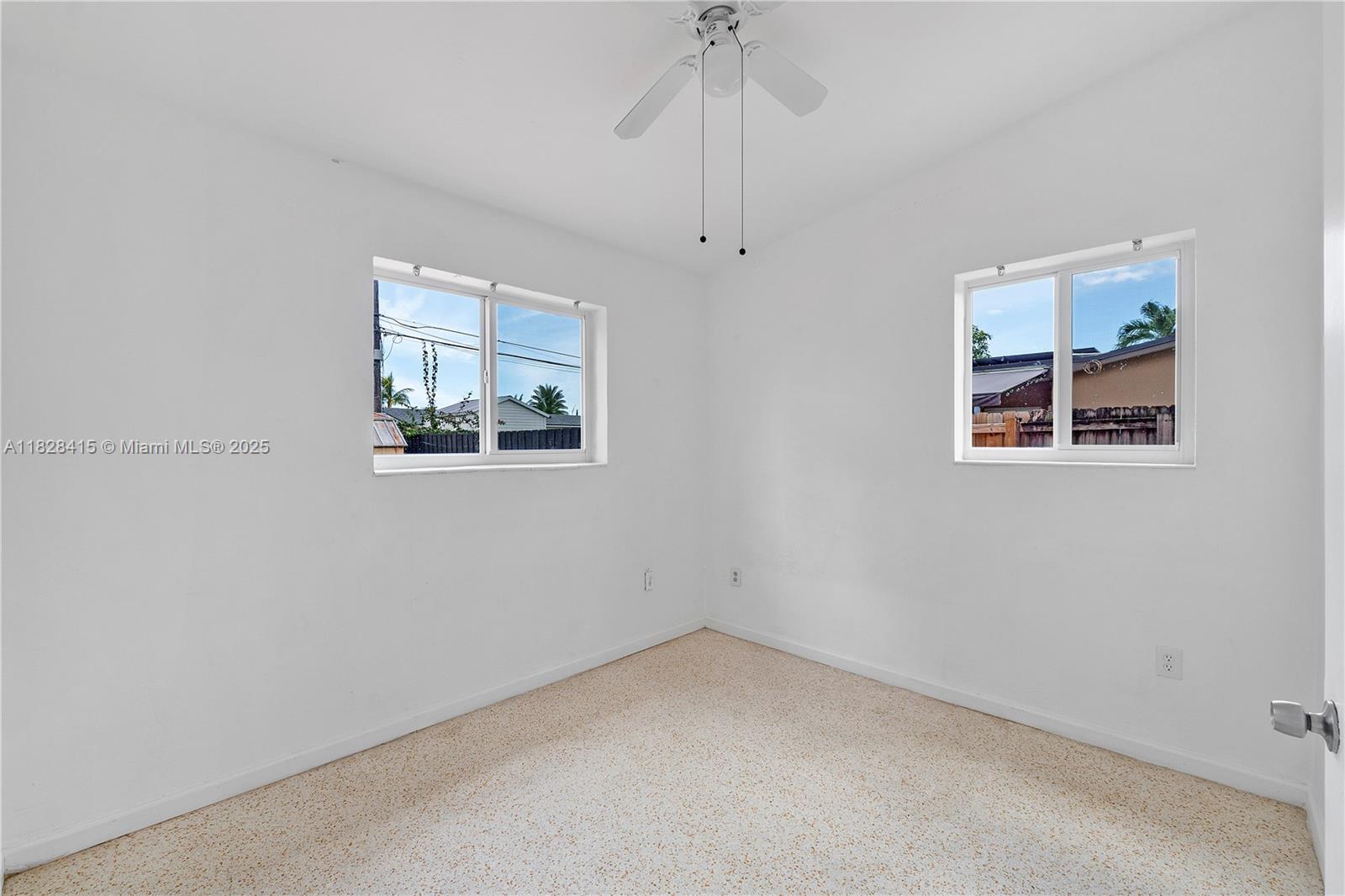 Miami, Florida, 33165, United States, 3 Bedrooms Bedrooms, ,2 BathroomsBathrooms,Residential,For Sale,1882304