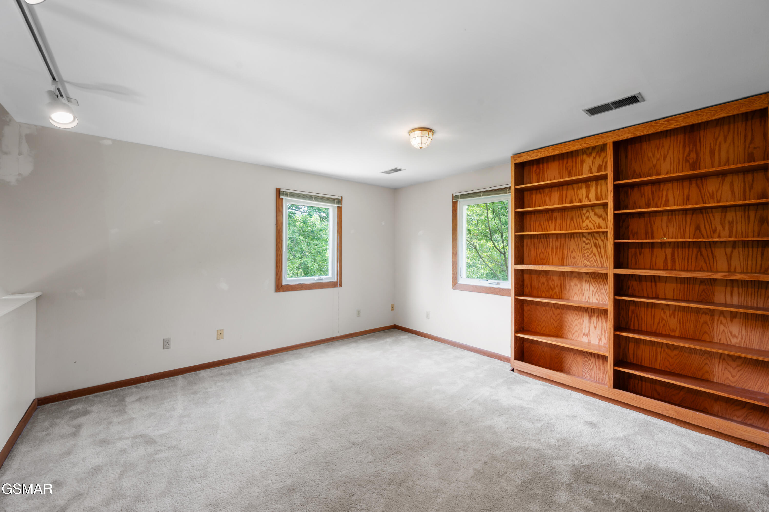 Pigeon Forge, Tennessee, 37863, United States, 3 Bedrooms Bedrooms, ,3 BathroomsBathrooms,Residential,For Sale,1978276