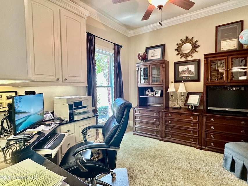 Clinton, Mississippi, 39056, United States, 5 Bedrooms Bedrooms, ,3 BathroomsBathrooms,Residential,For Sale,1904228