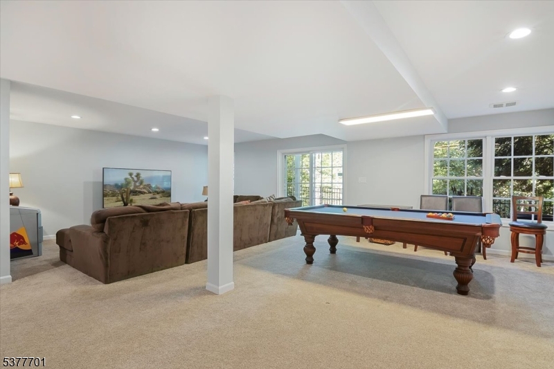 Denville Twp., New Jersey, 07834-3836, United States, 3 Bedrooms Bedrooms, ,4 BathroomsBathrooms,Residential,For Sale,1914239