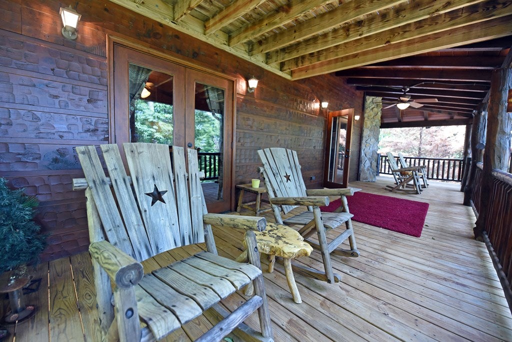 Morganton, Georgia, 30560, United States, 3 Bedrooms Bedrooms, ,3 BathroomsBathrooms,Residential,For Sale,2001916