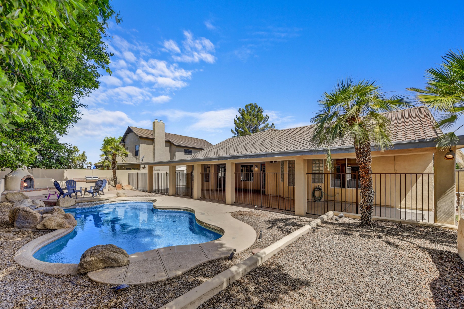  Camelot Village - 物件實景