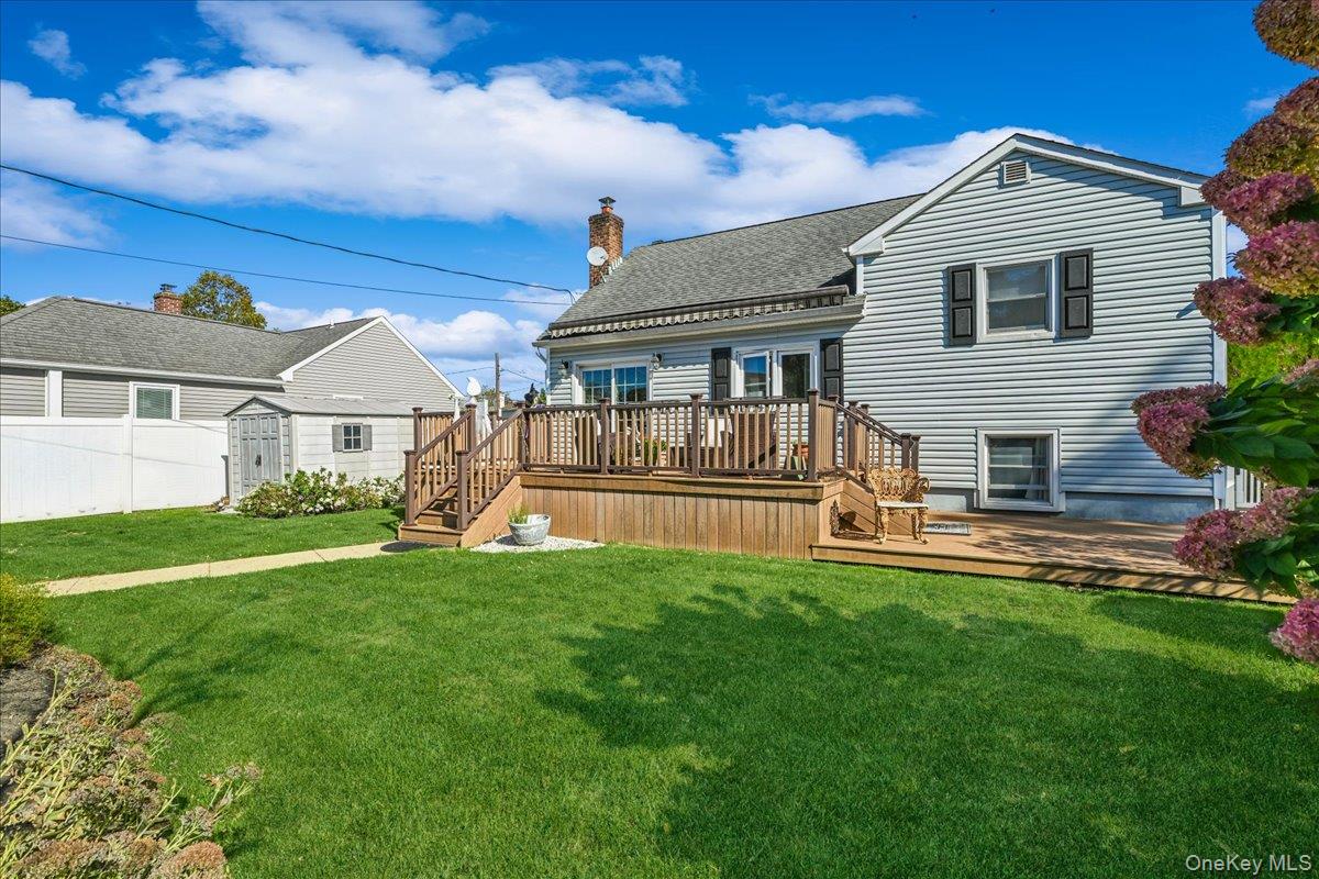 North Bellmore, New York, 11710, United States, 3 Bedrooms Bedrooms, ,2 BathroomsBathrooms,Residential,For Sale,1991697