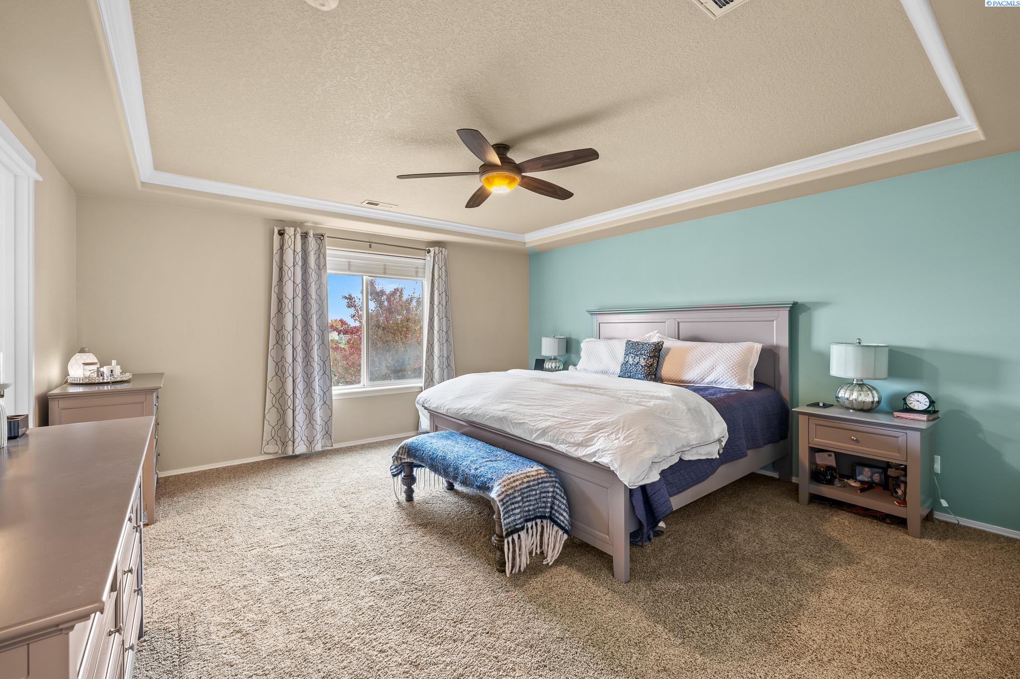 Kennewick, Washington, 99338, United States, 4 Bedrooms Bedrooms, ,3 BathroomsBathrooms,Residential,For Sale,1982934