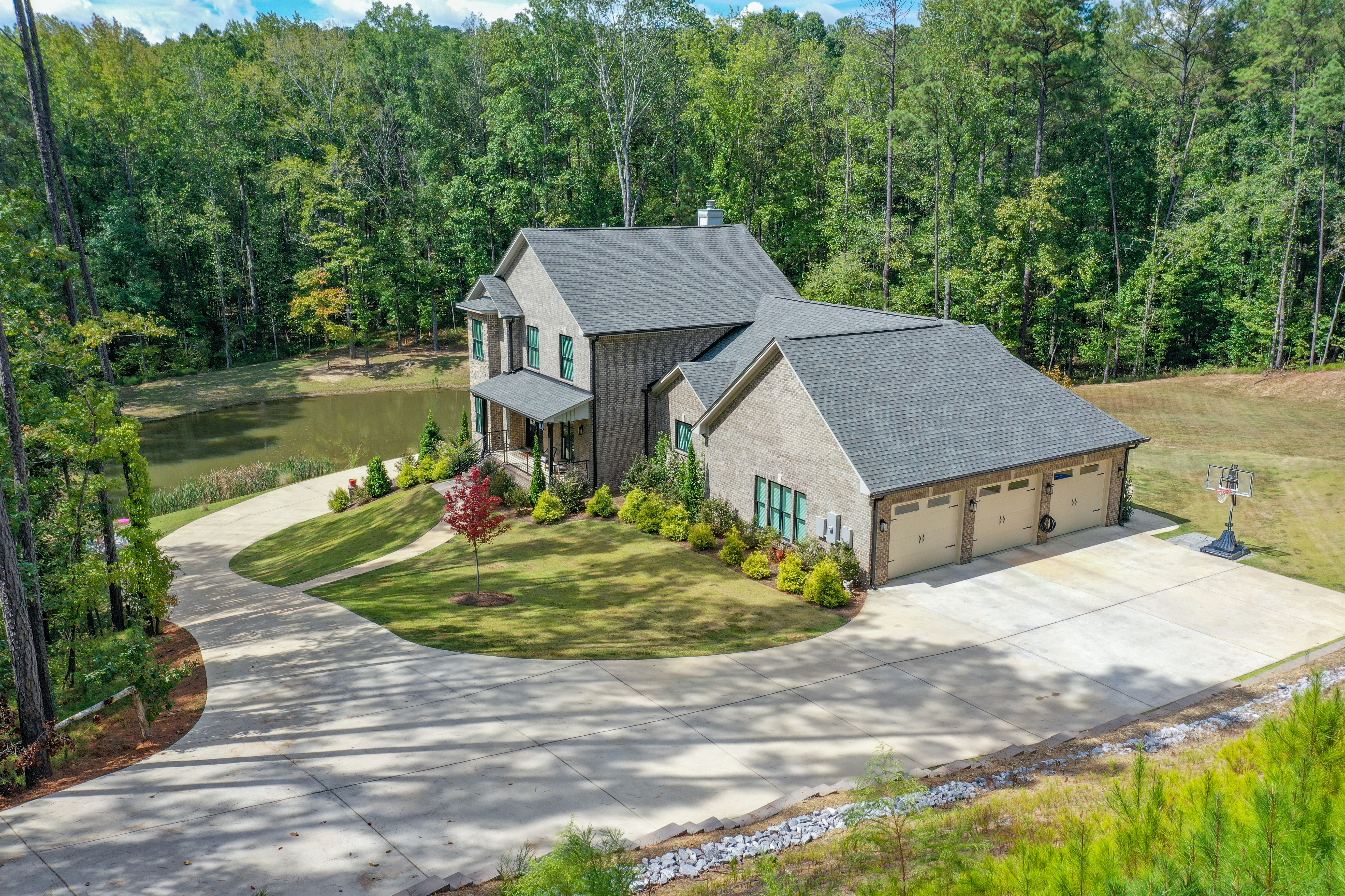 Helena, Alabama, 35080, United States, 5 Bedrooms Bedrooms, ,5 BathroomsBathrooms,Residential,For Sale,1979427