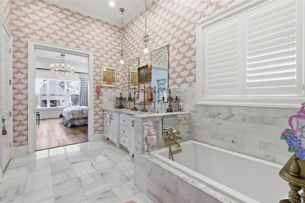 Lake Charles, Louisiana, 70605, United States, 5 Bedrooms Bedrooms, ,5 BathroomsBathrooms,Residential,For Sale,2024093