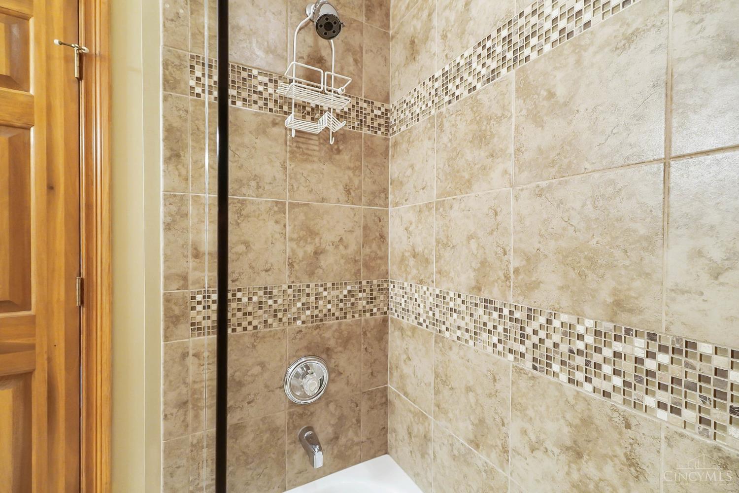 Hamilton, Ohio, 45013, United States, 4 Bedrooms Bedrooms, ,4 BathroomsBathrooms,Residential,For Sale,2000697