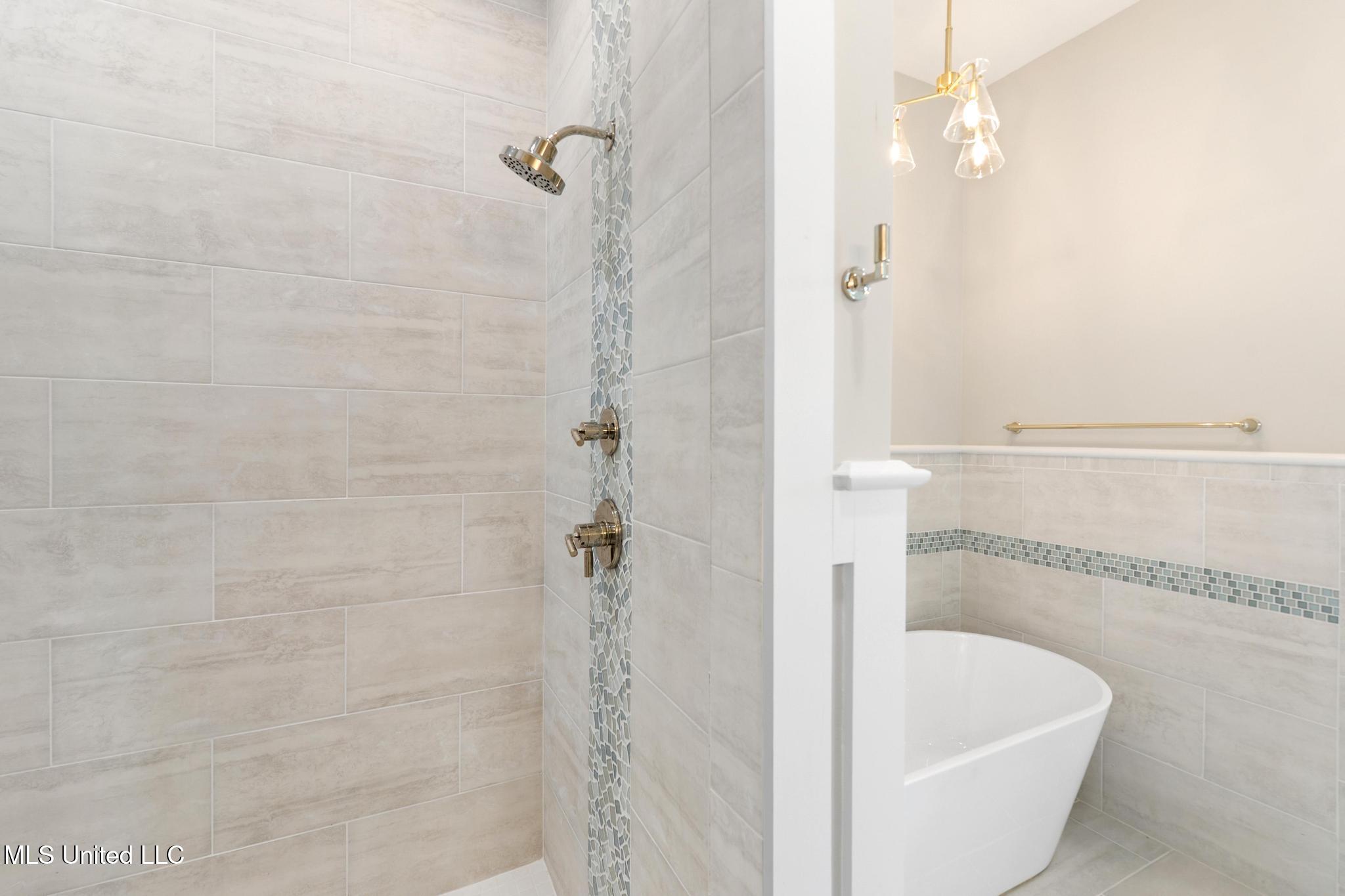 Gulfport, Mississippi, 39503, United States, 3 Bedrooms Bedrooms, ,2 BathroomsBathrooms,Residential,For Sale,1784044