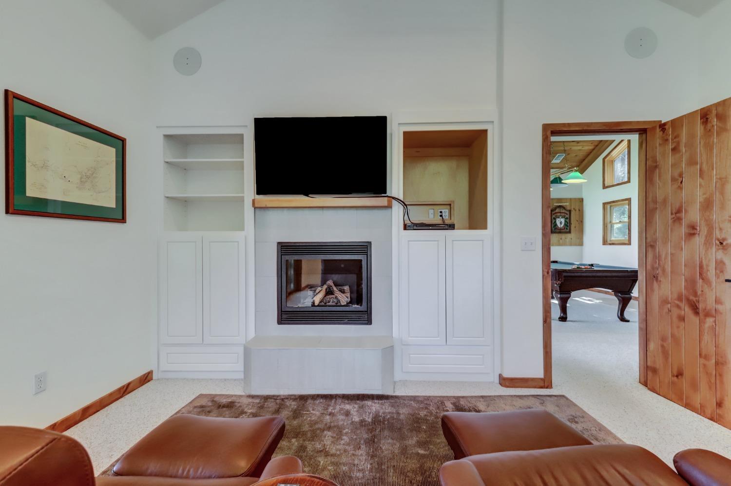 Nevada City, California, 95959, United States, 3 Bedrooms Bedrooms, ,3 BathroomsBathrooms,Residential,For Sale,1935026