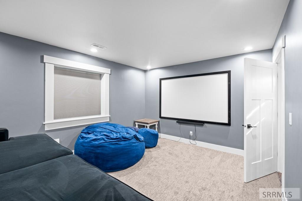 IDAHO FALLS, Idaho, 83401, United States, 4 Bedrooms Bedrooms, ,3 BathroomsBathrooms,Residential,For Sale,2013508