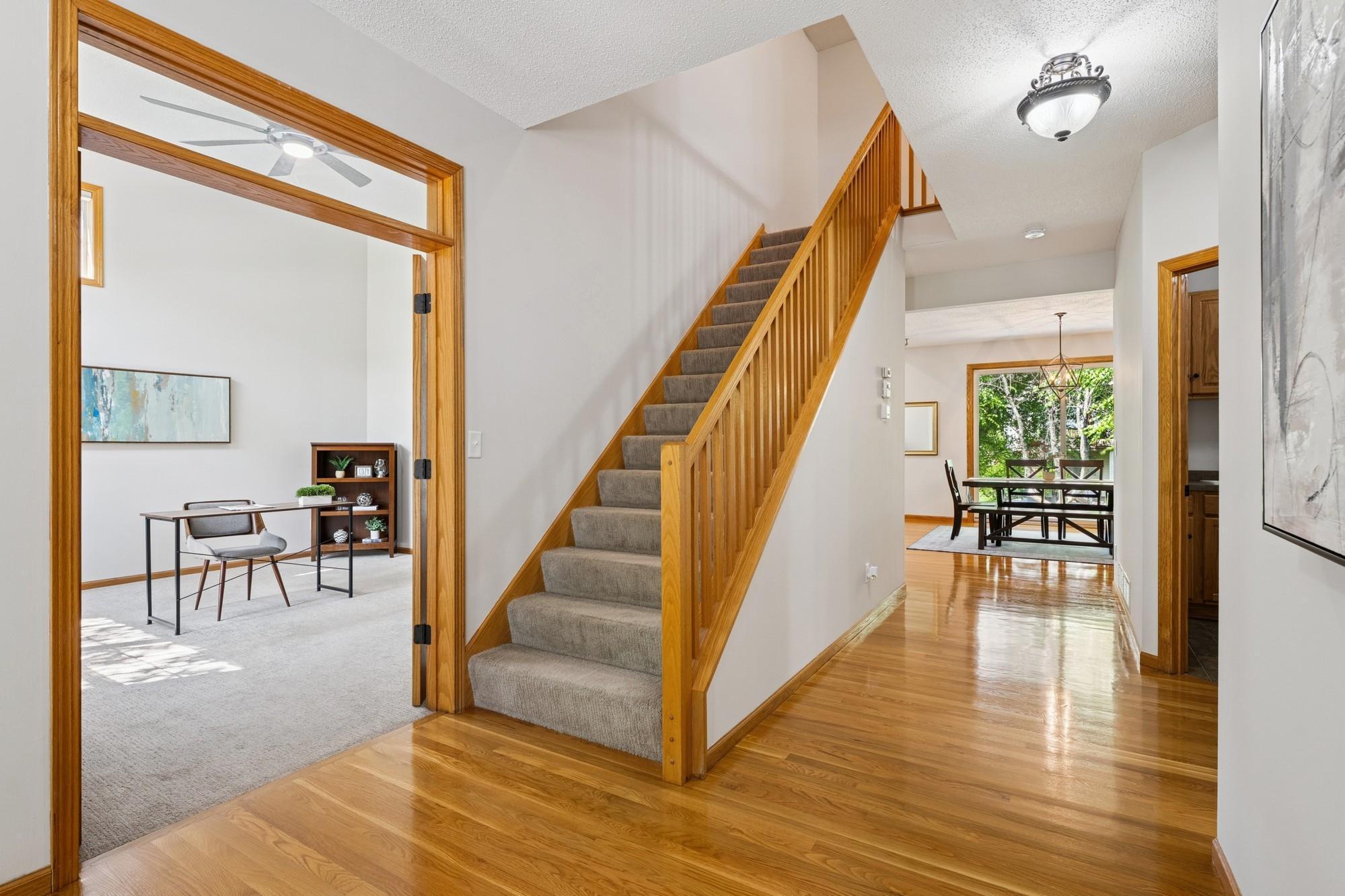Woodbury, Minnesota, 55129, United States, 5 Bedrooms Bedrooms, ,3 BathroomsBathrooms,Residential,For Sale,1917665