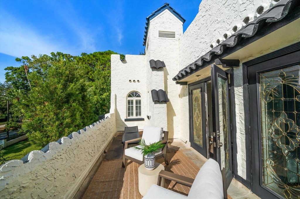 St Petersburg, Florida, 33707, United States, 5 Bedrooms Bedrooms, ,9 BathroomsBathrooms,Residential,For Sale,2000985