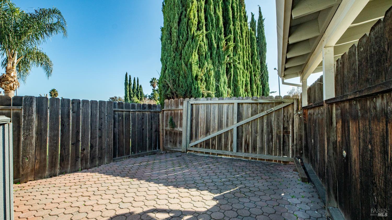 Fairfield, California, 94534, United States, 3 Bedrooms Bedrooms, ,2 BathroomsBathrooms,Residential,For Sale,1998288