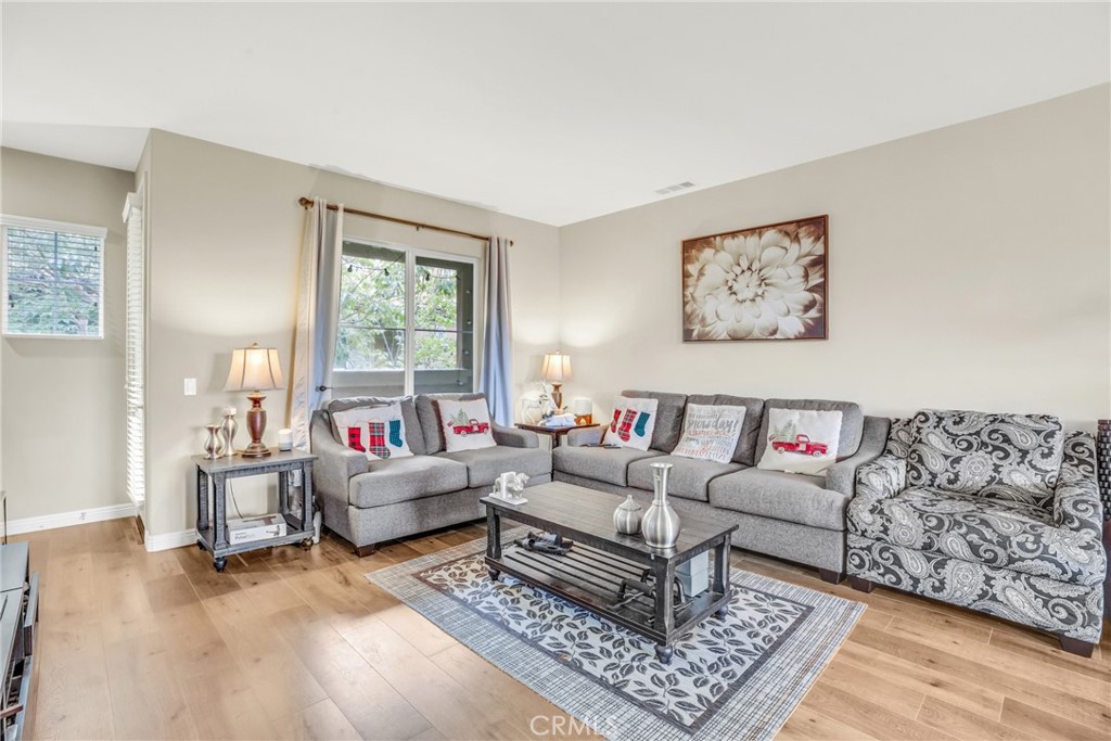 Lakewood, California, 90715, United States, 3 Bedrooms Bedrooms, ,4 BathroomsBathrooms,Residential,For Sale,1860565