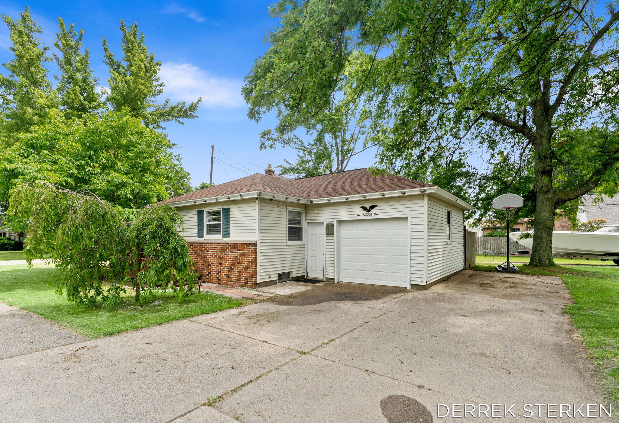 Franklin St, Zeeland, MI 49464