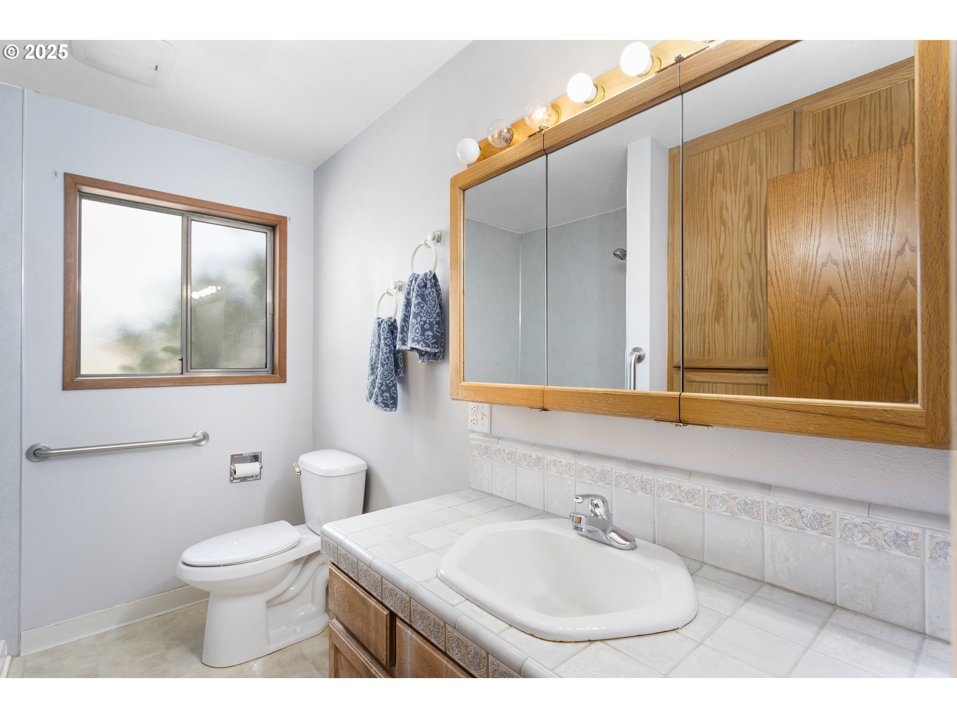 Vancouver, Washington, 98663, United States, 3 Bedrooms Bedrooms, ,1 BathroomBathrooms,Residential,For Sale,1911249