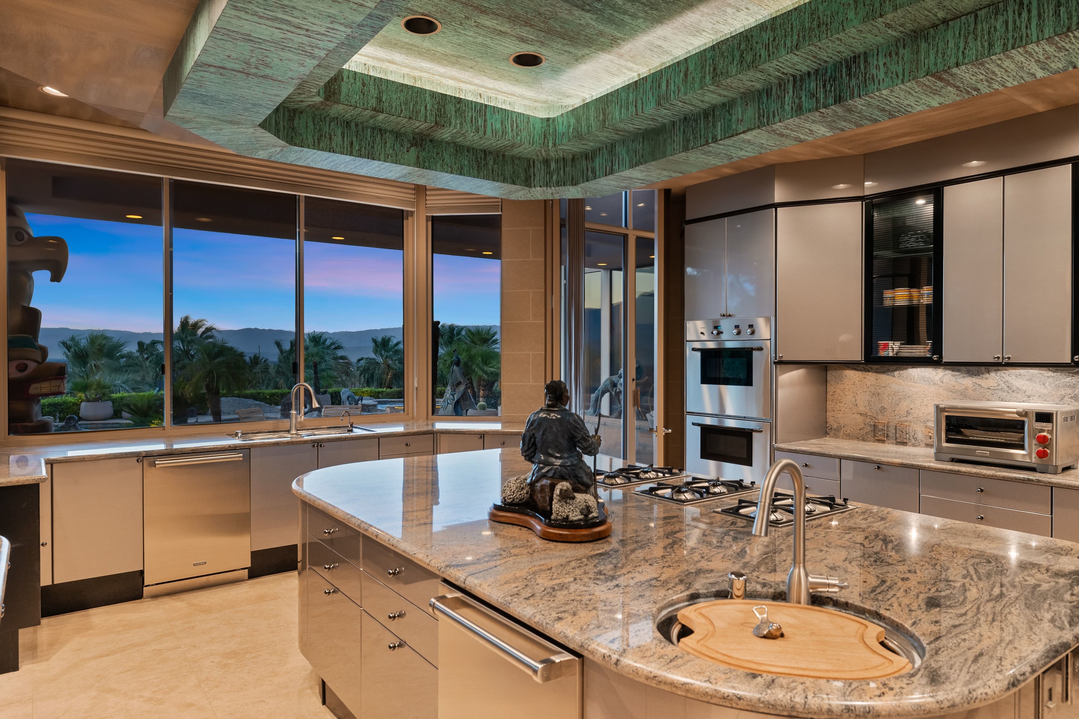  Extraordinary - Steve Chase Original - 物件實景