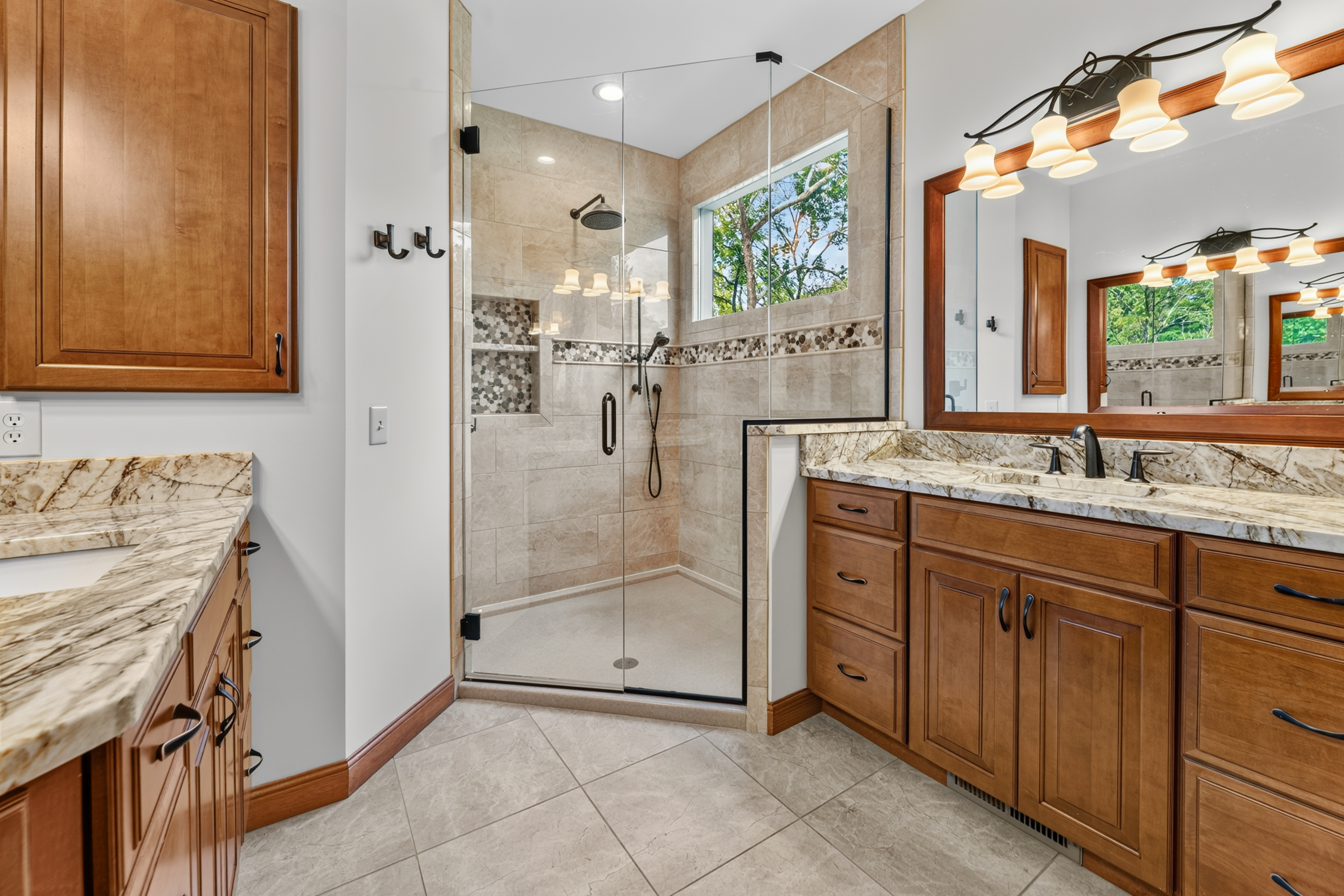  Light-Filled Contemporary on 2.35 Acres in Ladue - 物件實景