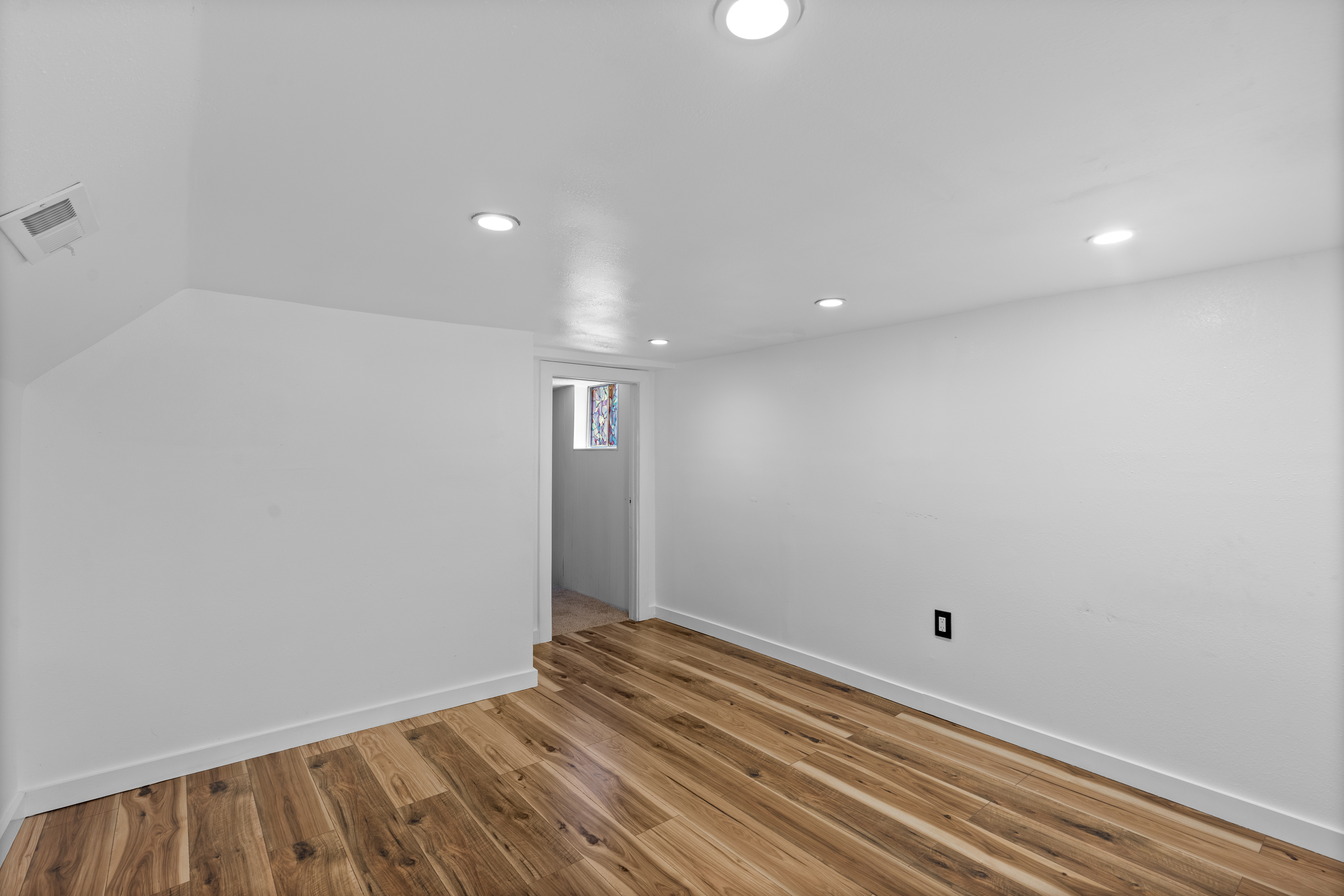  Wheat Ridge Home with Detached Garage and Flexible Upper Suite - 物件實景