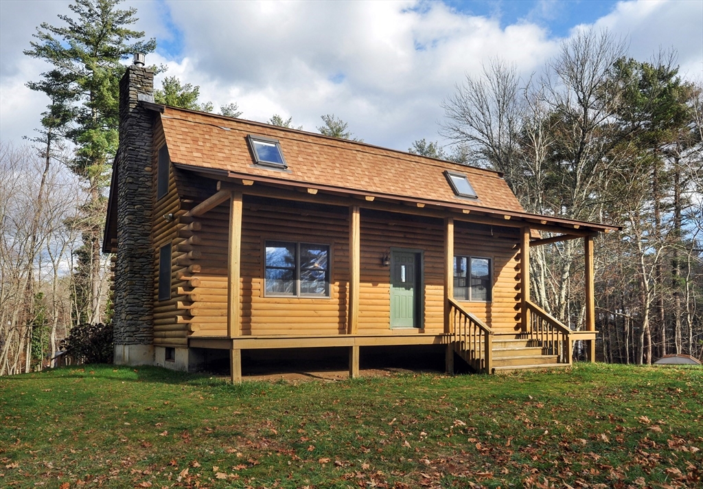 Hanson, Massachusetts, 02341, United States, 4 Bedrooms Bedrooms, ,2 BathroomsBathrooms,Residential,For Sale,2000773