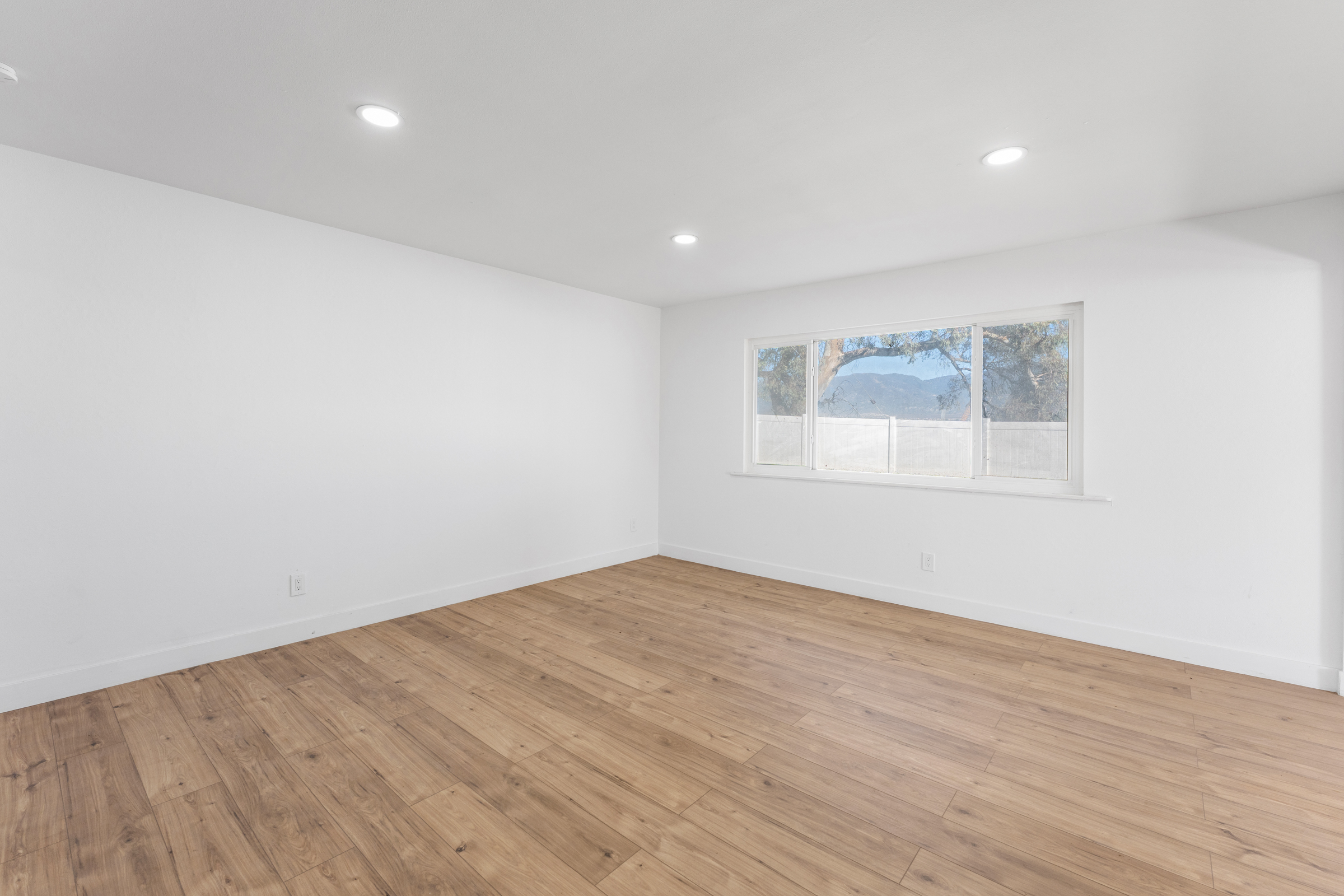 Rialto, California, 92376, United States, 4 Bedrooms Bedrooms, ,2 BathroomsBathrooms,Residential,For Sale,2006386