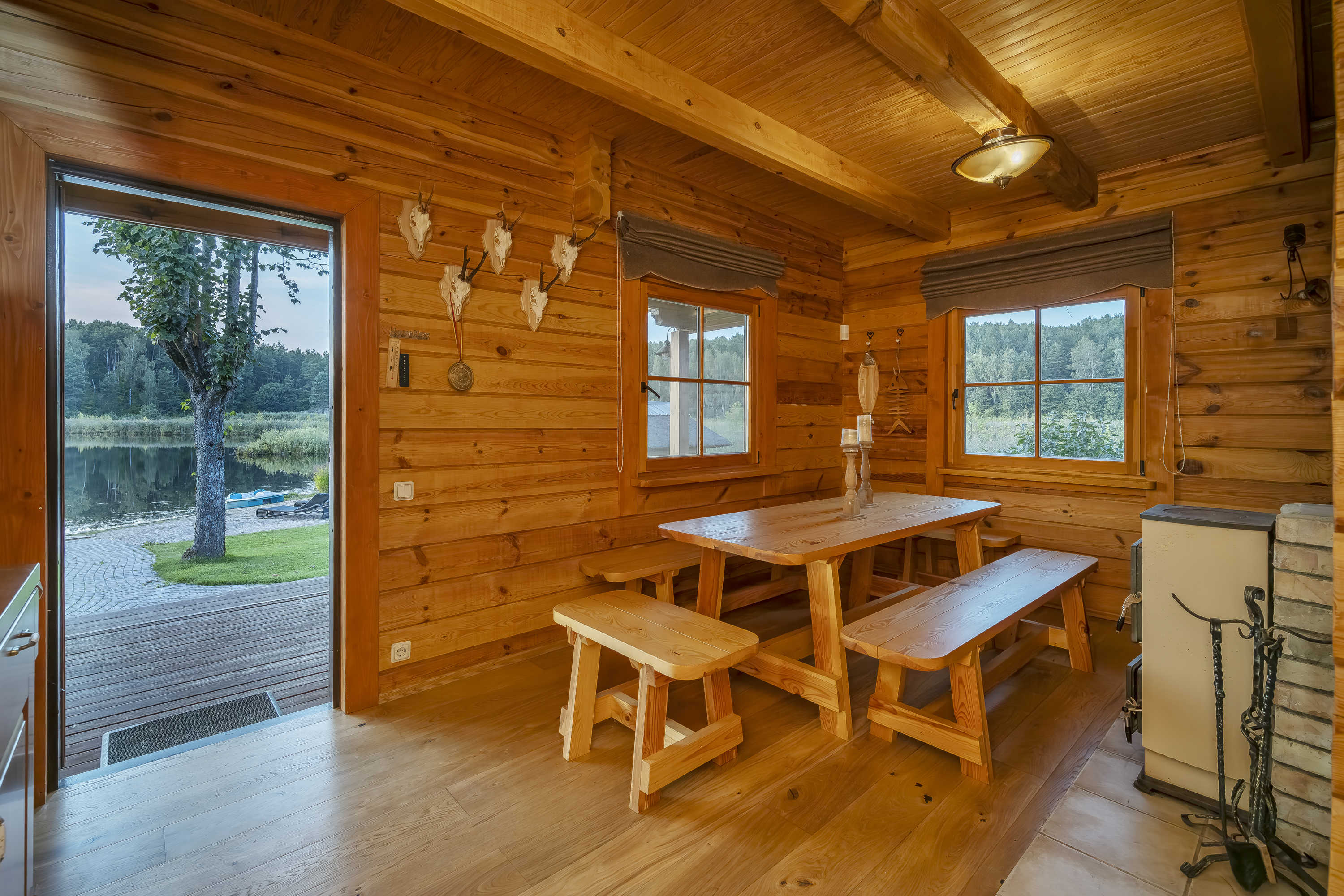  Romantic family homestead with a long lakeside - 物件實景