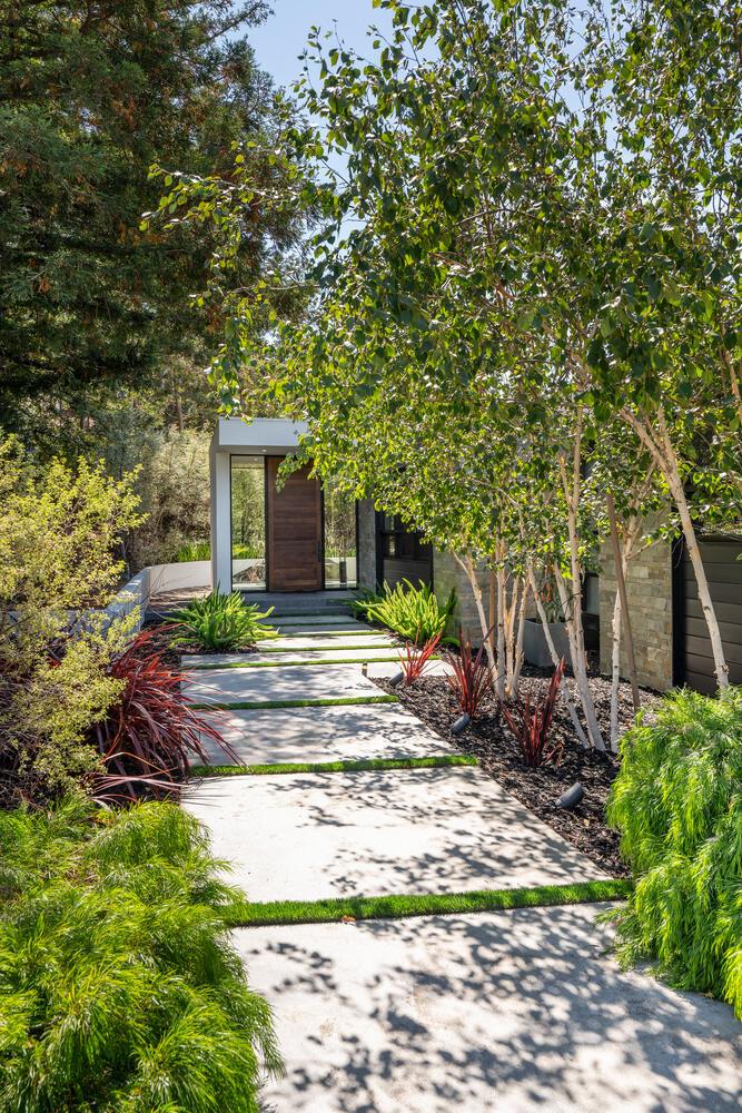 Hillsborough, California, 94010, United States, 4 Bedrooms Bedrooms, ,4 BathroomsBathrooms,Residential,For Sale,1940543