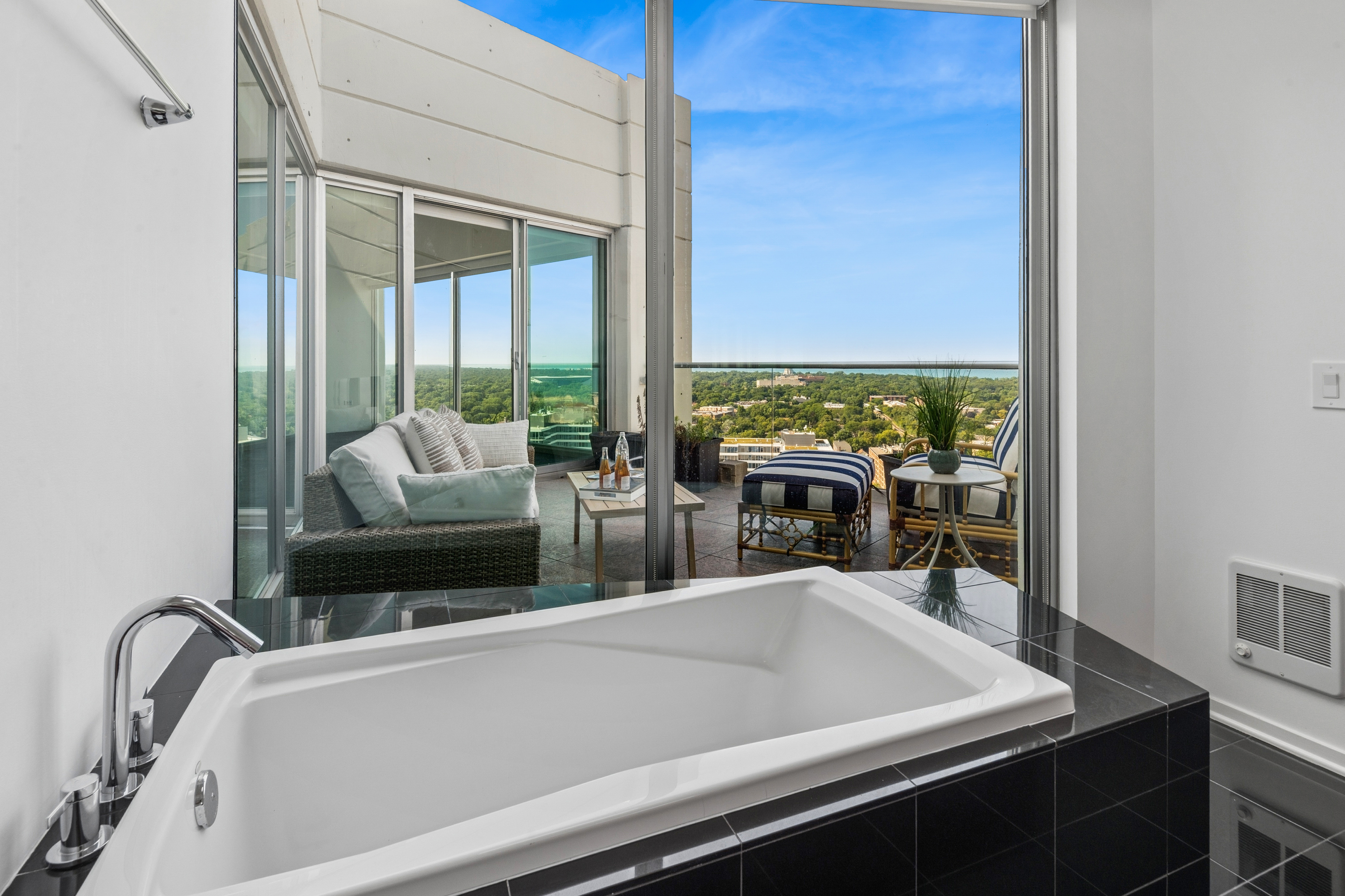  Reimagined Luxury Penthouse Designed by Award-winning Architect David Hovey - 物件實景