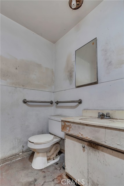 Compton, California, 90221, United States, ,Residential,For Sale,1870582