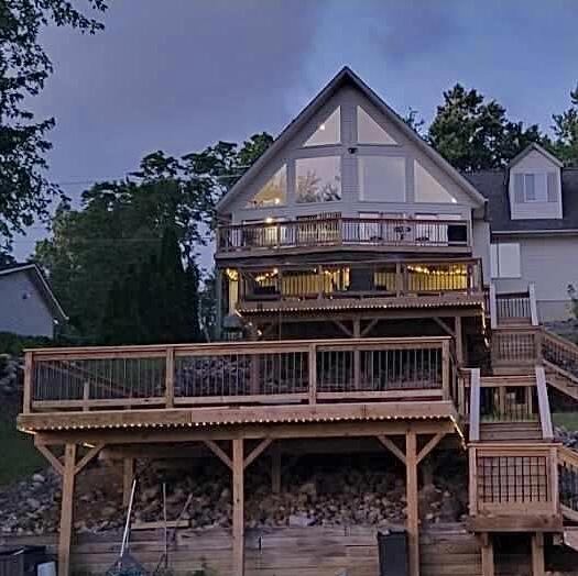 Jerome, Michigan, 49249, United States, 5 Bedrooms Bedrooms, ,3 BathroomsBathrooms,Residential,For Sale,1977946