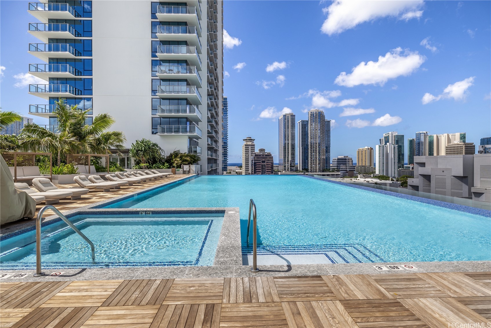 Honolulu, Hawaii, 96814, United States, 2 Bedrooms Bedrooms, ,2 BathroomsBathrooms,Residential,For Sale,1988150