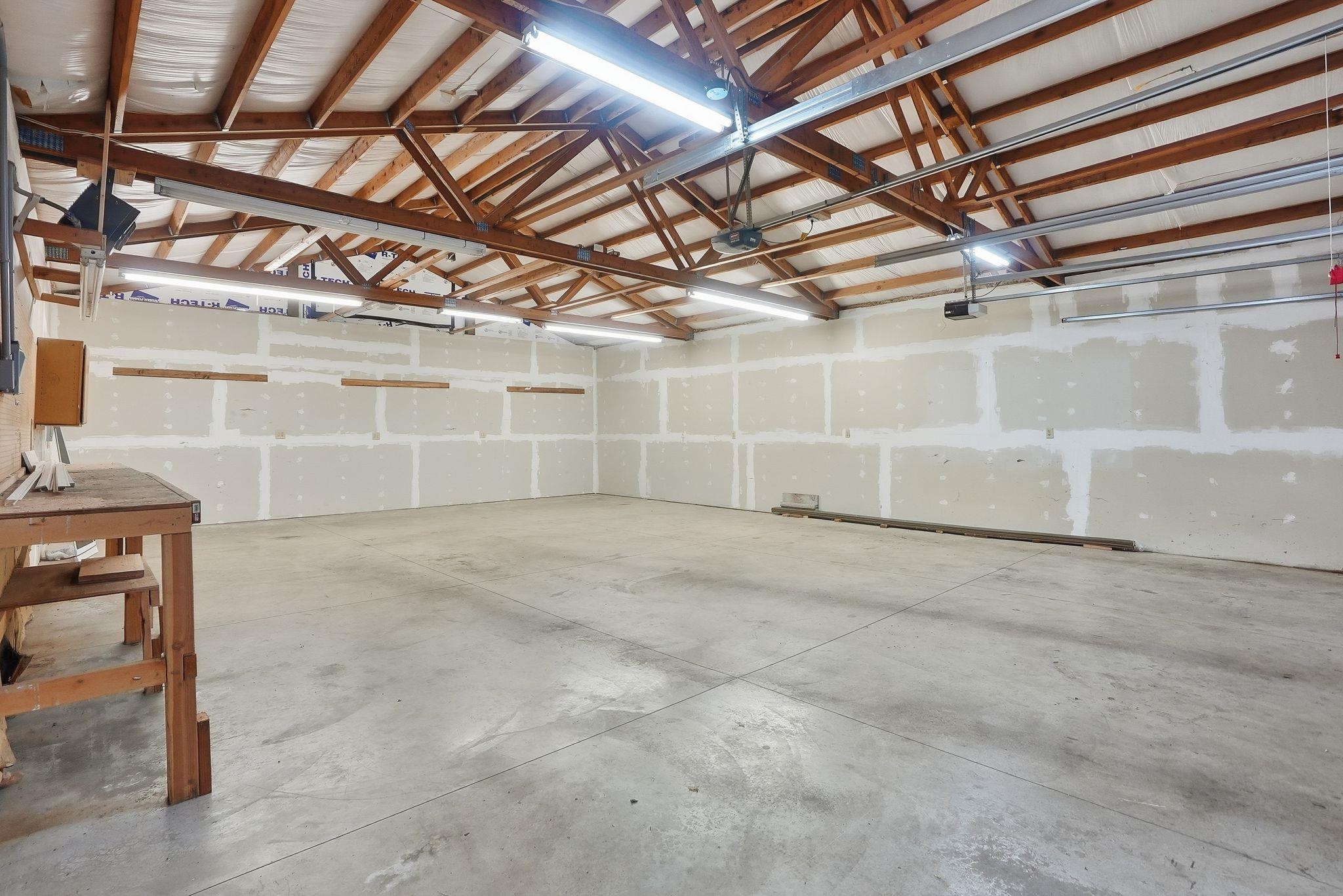 Greenacres, Washington, 99016, United States, 5 Bedrooms Bedrooms, ,2 BathroomsBathrooms,Residential,For Sale,2001748