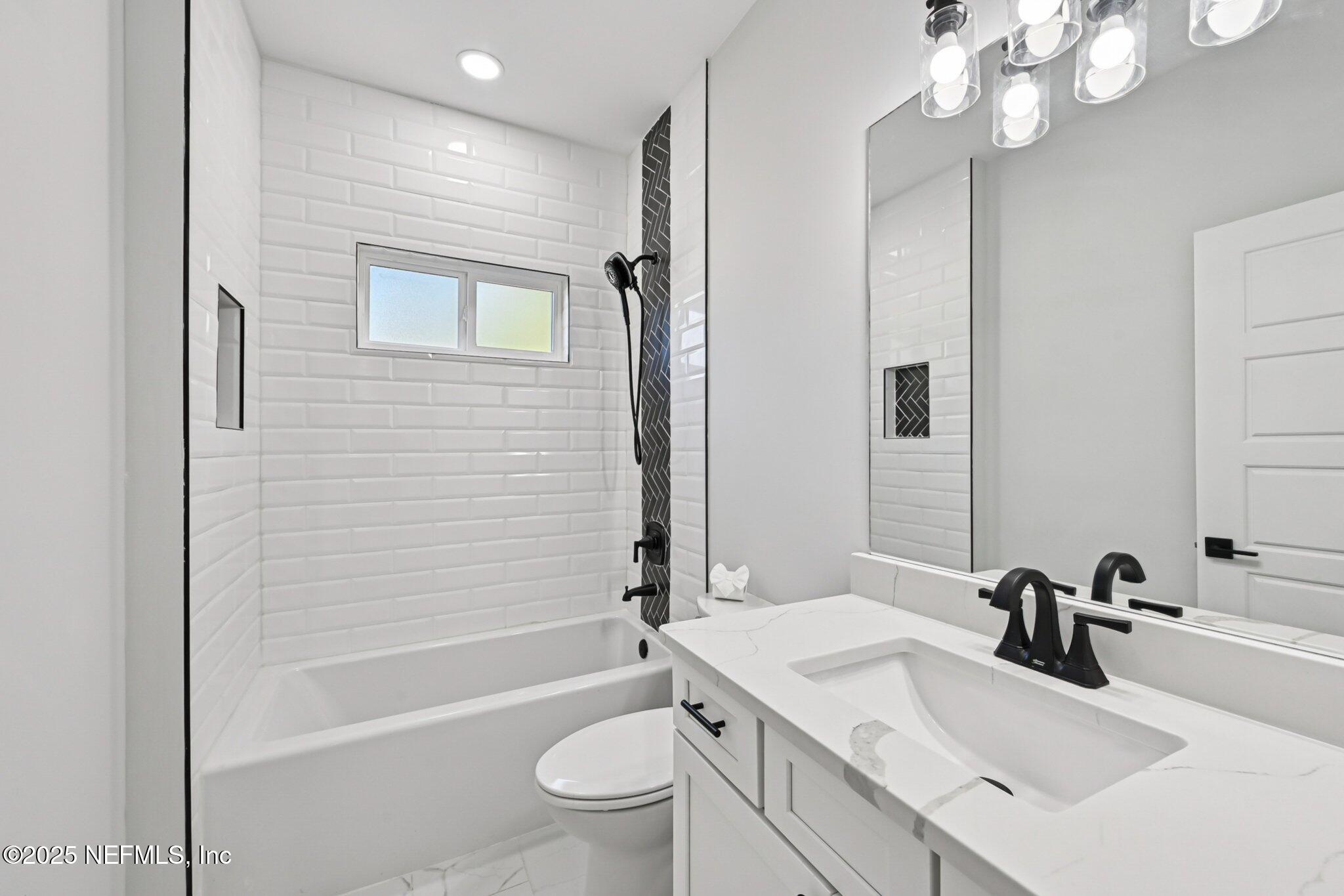 Fernandina Beach, Florida, 32034, United States, 4 Bedrooms Bedrooms, ,3 BathroomsBathrooms,Residential,For Sale,1970221