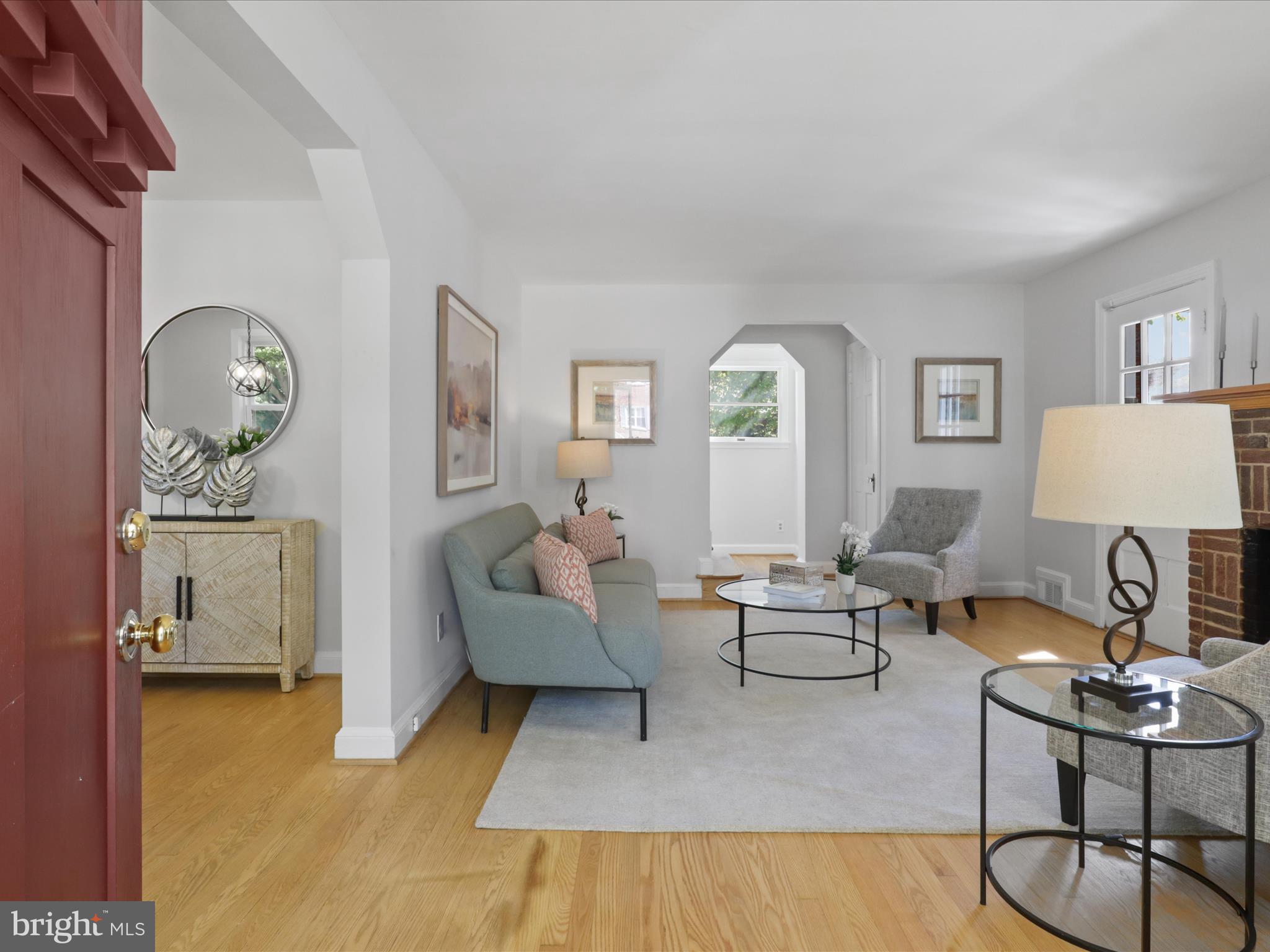 Arlington, Virginia, 22207, United States, 3 Bedrooms Bedrooms, ,3 BathroomsBathrooms,Residential,For Sale,1979007