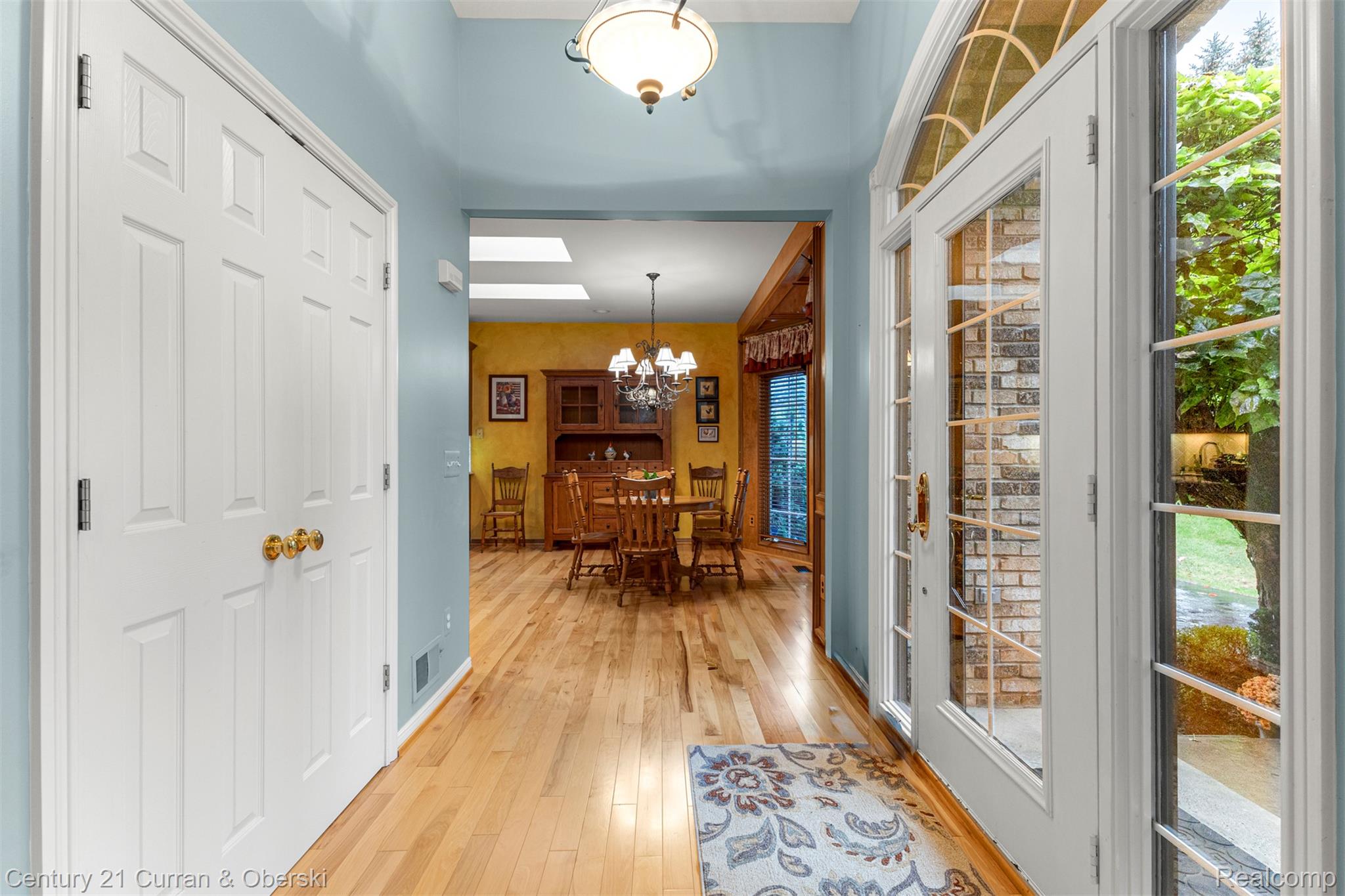 Shelby Charter Township, Michigan, 48316, United States, 2 Bedrooms Bedrooms, ,4 BathroomsBathrooms,Residential,For Sale,1977088