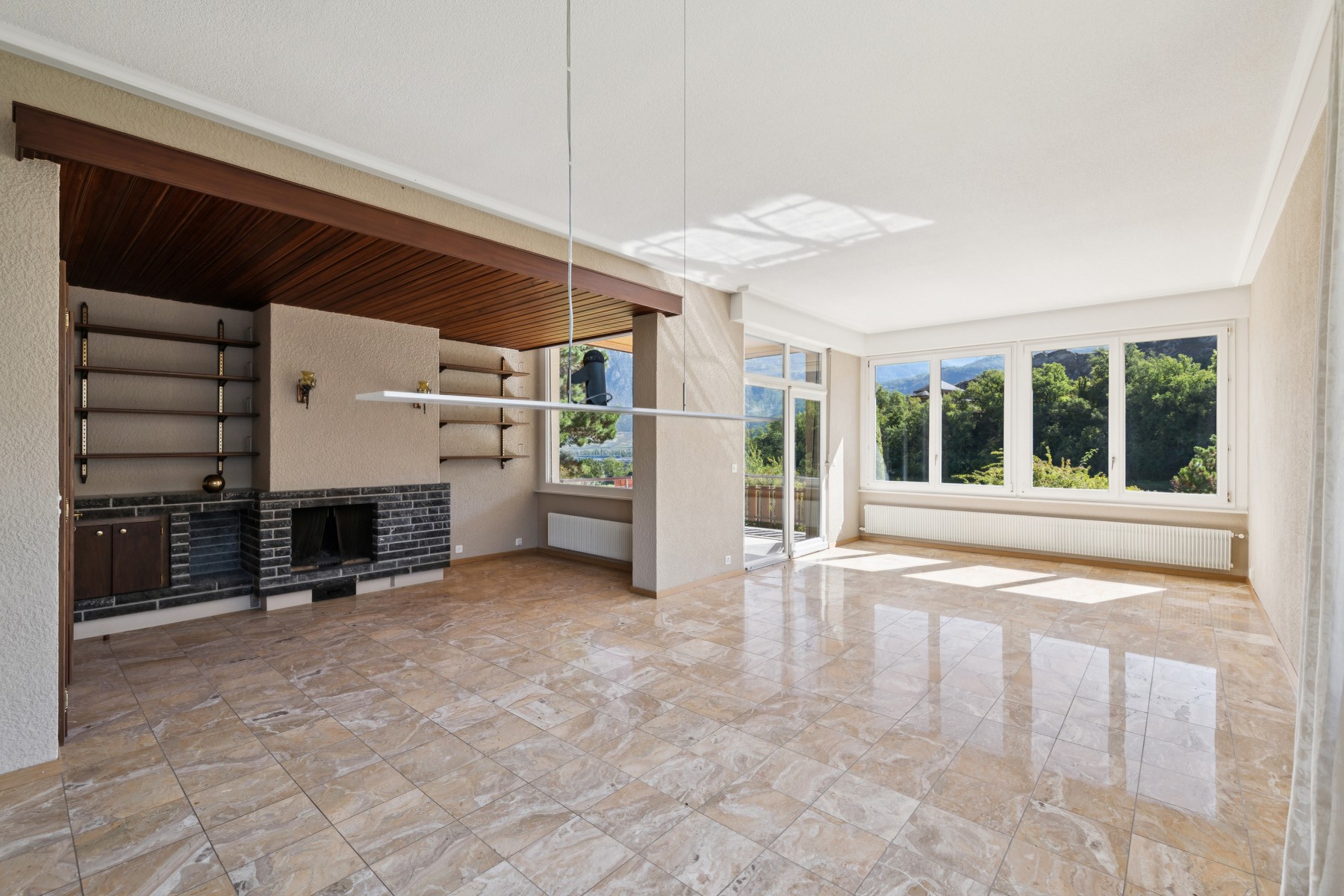  Stunning property with a view of the Château de Tourbillon - 物件實景