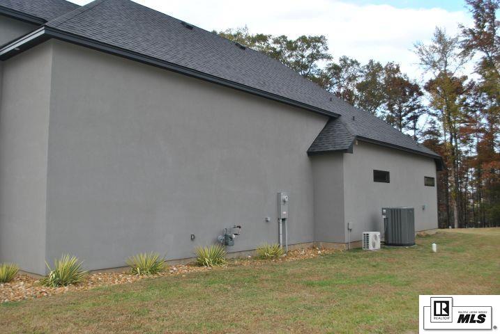 Sterlington, Louisiana, 71280, United States, 4 Bedrooms Bedrooms, ,3 BathroomsBathrooms,Residential,For Sale,1995484