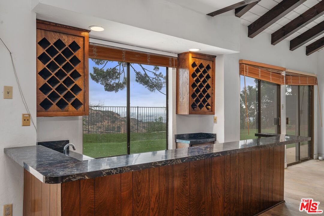 Los Angeles, California, 90046, United States, 4 Bedrooms Bedrooms, ,4 BathroomsBathrooms,Residential,For Sale,1955574