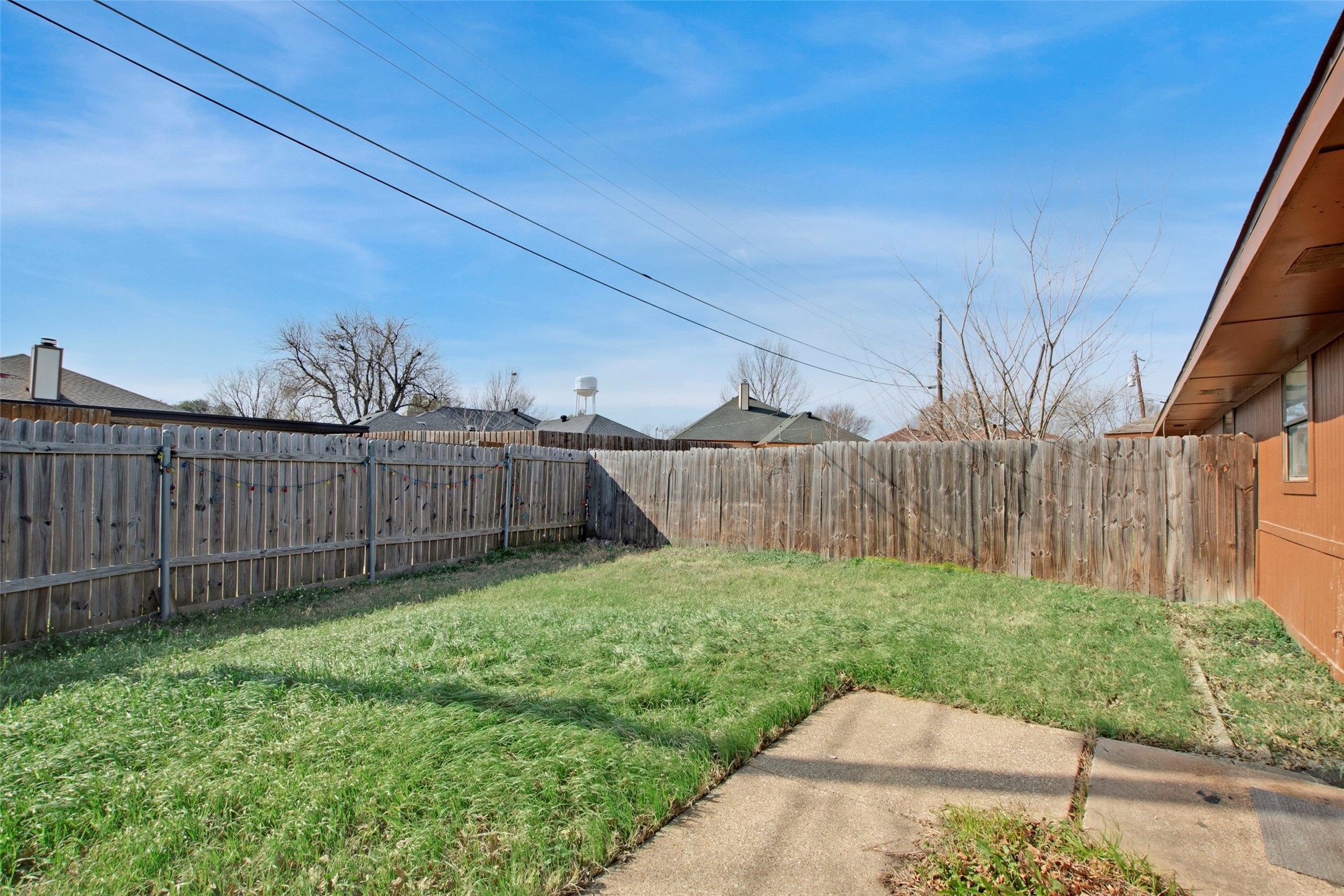 Sachse, Texas, 75048, United States, 6 Bedrooms Bedrooms, ,4 BathroomsBathrooms,Residential,For Sale,1805527